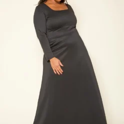 Plus Size Classic Square Neck Long Sleeve Maxi Dress