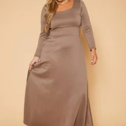 Plus Size Classic Square Neck Long Sleeve Maxi Dress