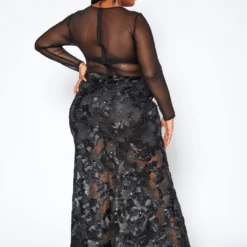 Asoph Plus Size Elegant Patterned Lace Mermaid Hem Gown -Femme Avid Sales Store 2017007 001 3