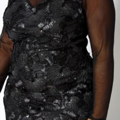 Asoph Plus Size Elegant Patterned Lace Mermaid Hem Gown -Femme Avid Sales Store 2017007 001 4