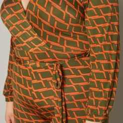 Plus Size Grid Plaid Flare Jumpsuit -Femme Avid Sales Store 2019768 001 4