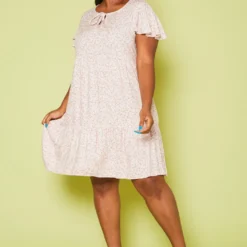 Plus Size Floral Print Flare Mini Dress