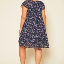 Plus Size Tiered Floral Dress -Femme Avid Sales Store 2019991 001 4