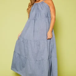 Plus Size Halter Neck Flare Maxi Dress