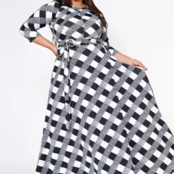 Plus Size Fit & Flare Plaid Pattern Maxi Dress