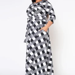 Plus Size Fit & Flare Plaid Pattern Maxi Dress -Femme Avid Sales Store 2022546 001 2
