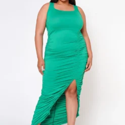 Plus Size Top Trend Ruched Bodycon Midi Dress
