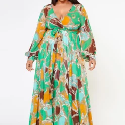 Plus Size Multi Chainlink Pattern Fit & Flare Maxi Dress